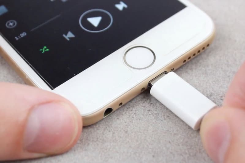 Apple 發佈會前瞻-今年新 iPhone 不再贈送耳機轉接線了?