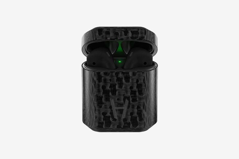 Hadoro 碳纖維特製版 AirPods 及充電盒上架
