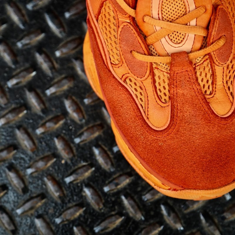 Ceeze 打造 adidas Originals YEEZY 500「Apricot Orange」客製版本