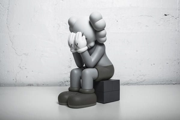 KAWS 暗示「Passing Through」搪膠玩偶即將回歸