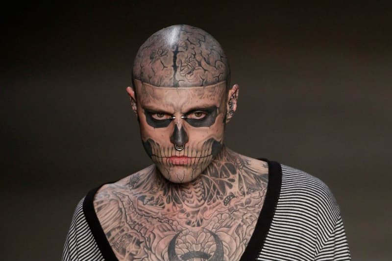 為何 Lady Gaga 會向 Zombie Boy 家屬致歉?