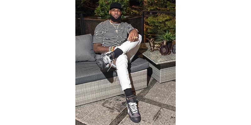 LeBron James 曝光 Off-White™ x Nike Blazer Studio Mid 全新黑色版本