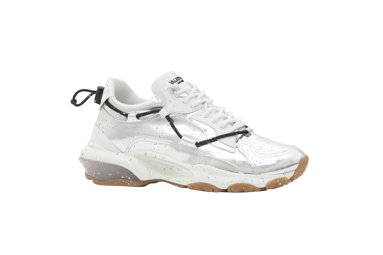 VALENTINO 靠什麼闖入 Chunky Sneakers「戰局」?