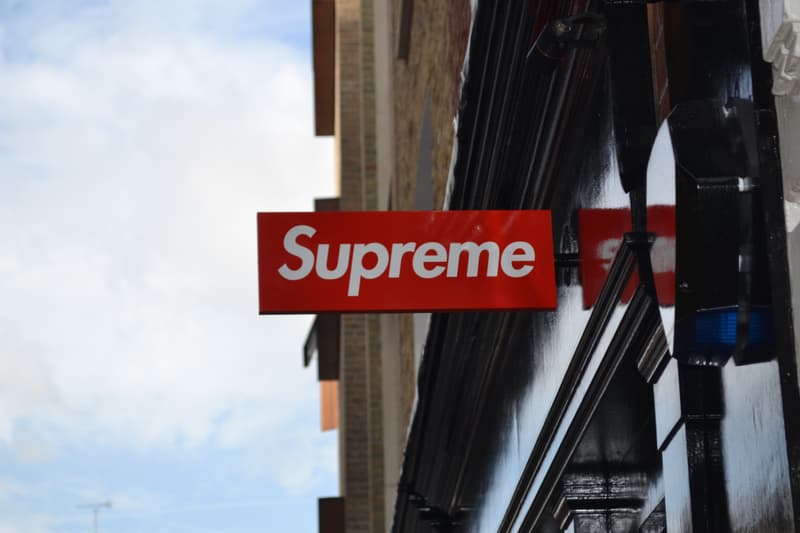 懸賞 Box Logo 衛衣緝捕！Supreme 倫敦專門店招牌遭惡意破壞