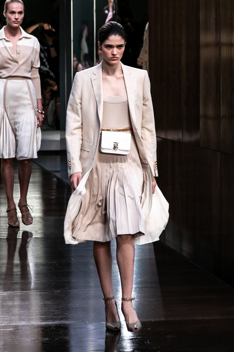 Riccardo Tisci 首秀登場-Burberry 於倫敦時裝周發佈 2019 春夏系列