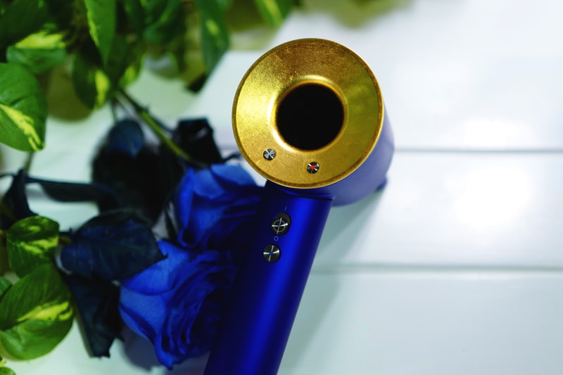 登峰造極！Dyson Supersonic™ 風筒迎來 23.75K 金限定別注版