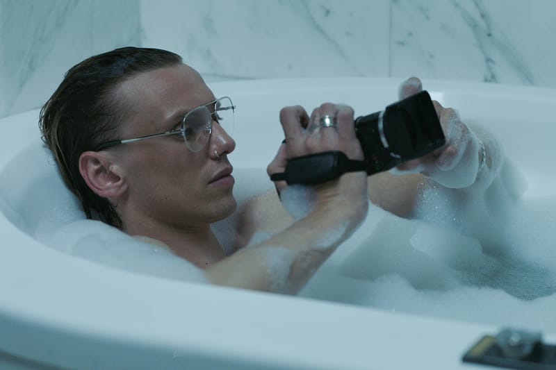 新一代御用殭屍男 Jamie Campbell Bower 演出 FENDI《Play Me》秋冬男裝眼鏡系列大片