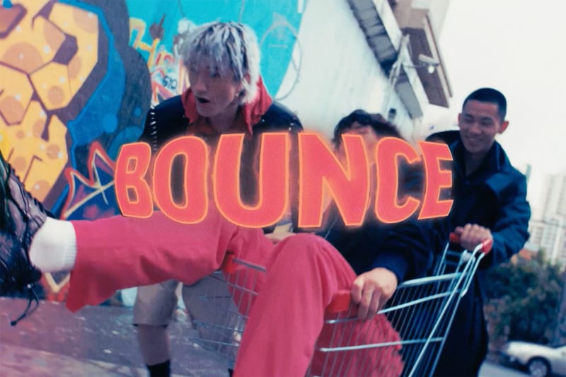 VALENTINO 靠什麼闖入 Chunky Sneakers「戰局」?