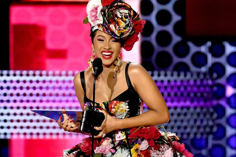 Cardi B 擊敗 Drake 奪最受歡迎 Rapper!2018 全美音樂獎結果公佈