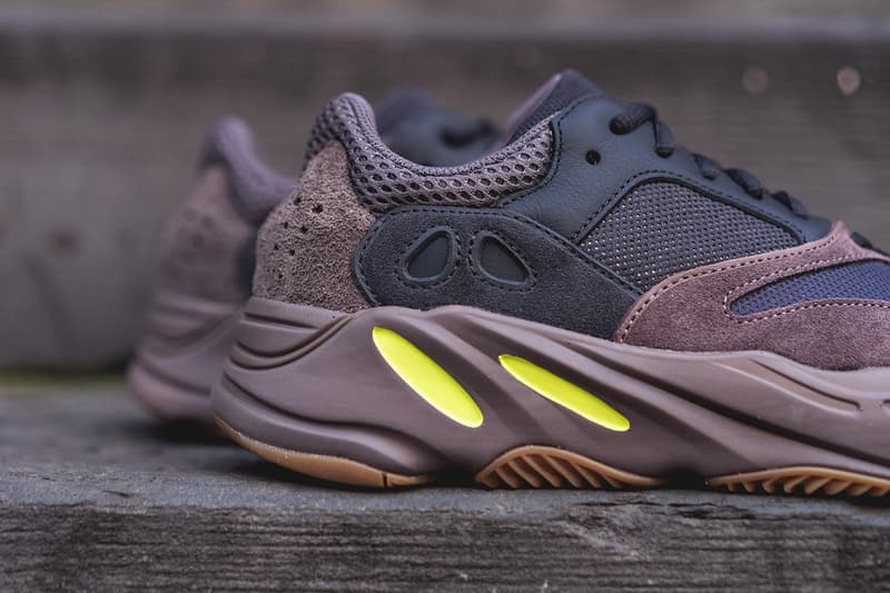 近賞 YEEZY BOOST 700 全新配色設計「Mauve」