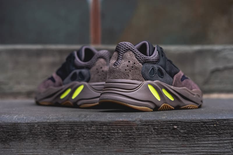 近賞 YEEZY BOOST 700 全新配色設計「Mauve」