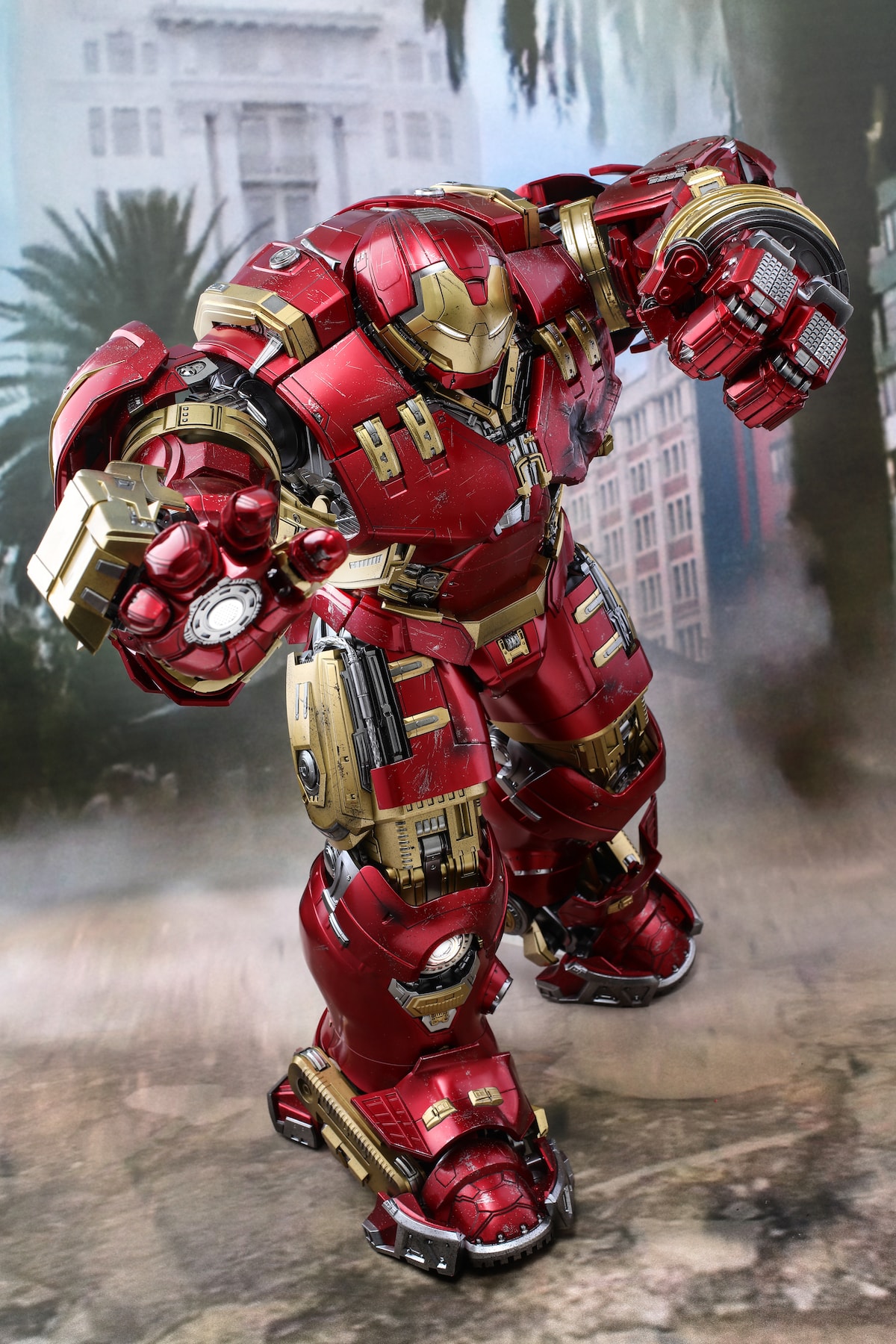 Hot Toys 最新《Avengers: Age of Ultron》升級版本 Hulkbuster 珍藏人偶 