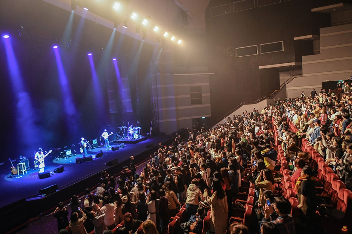 座無虛席 − 現場直擊韓國大勢樂團 HYUKOH「24」台灣巡迴演唱會