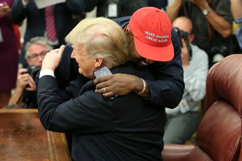 Kanye West 於白宮會面 Donald Trump 時意外曝光其手機解鎖密碼