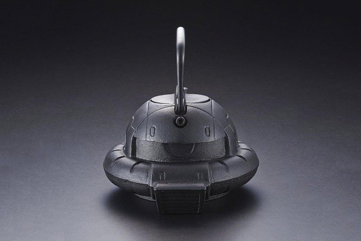 文物級技術－南部鐵器鑄製 ZAKU 頭造型生鐵茶壺