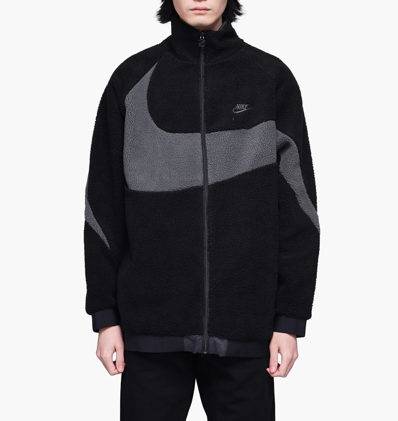 超巨體 Swoosh 再來－Nike Sportswear 釋出新配色雙面拉鏈外套