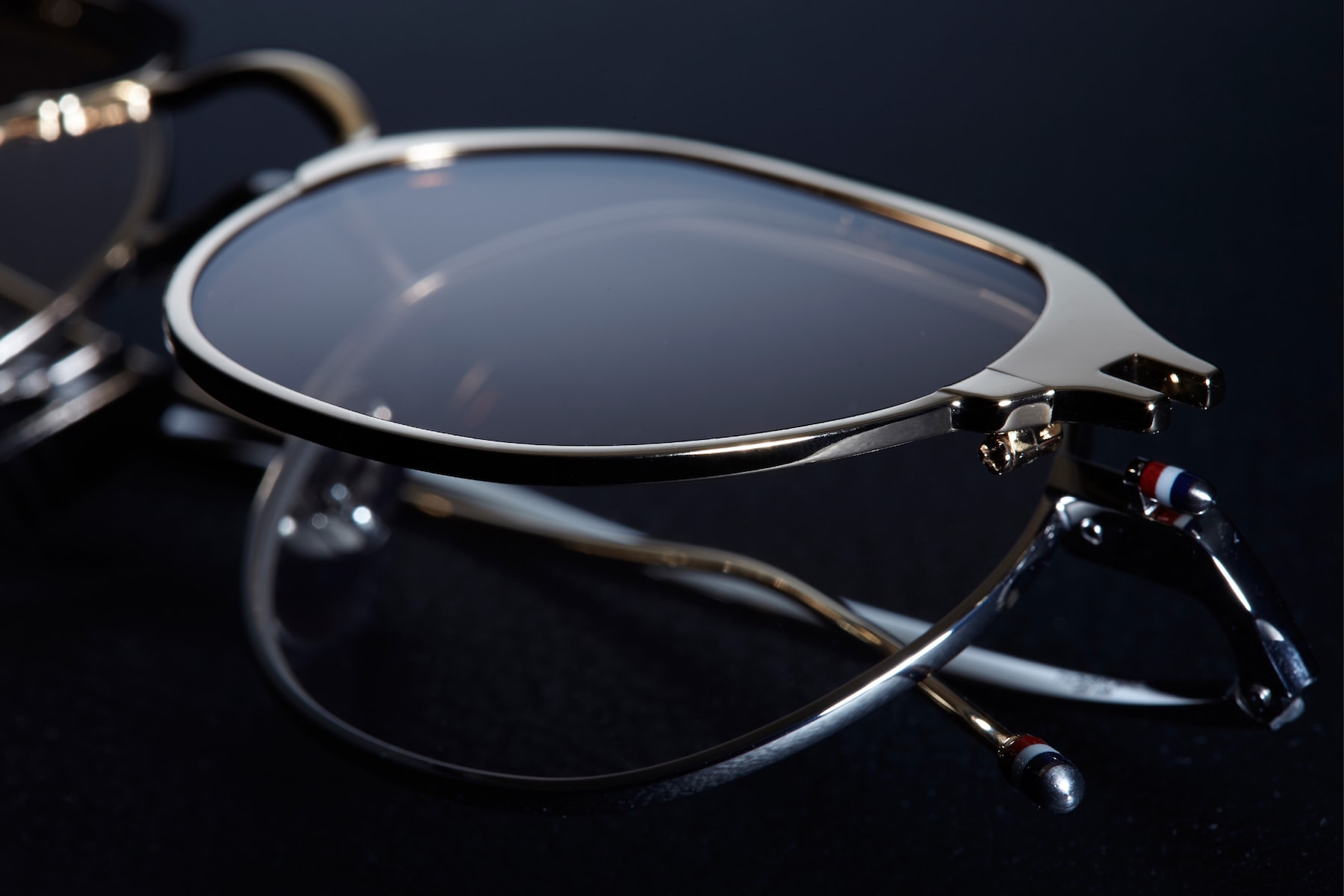 Thom Browne 最新 TBS812 上揭式太陽眼鏡