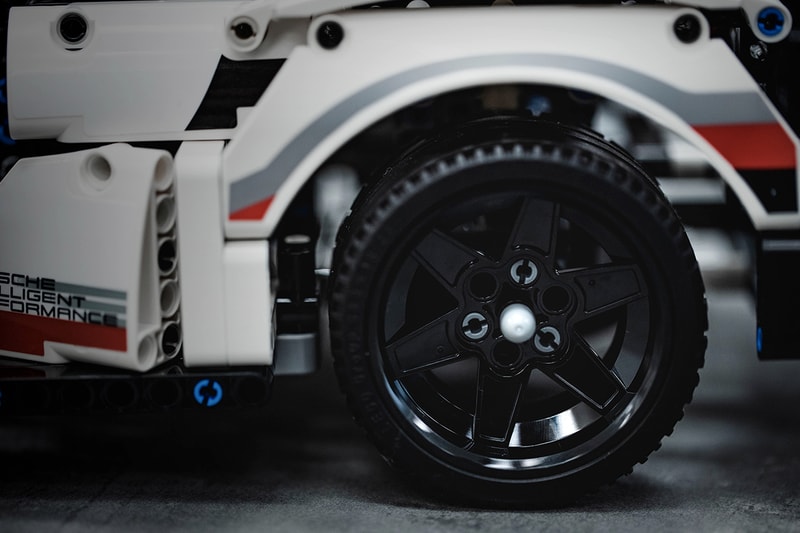 編集部試玩－近賞 LEGO Technic Porsche 911 RSR 積木模型