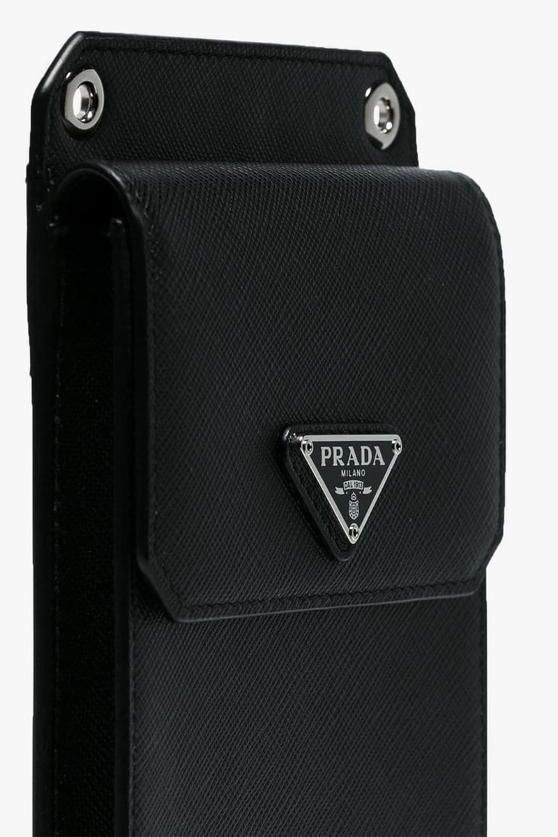 Prada 推出全新兩用皮革小物袋