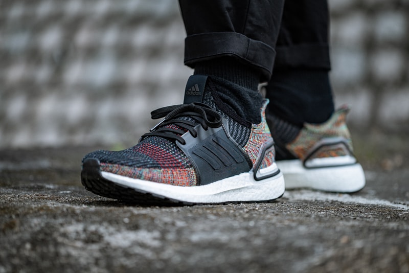 近賞 UltraBOOST 19 系列最新「Dark Pixel」配色