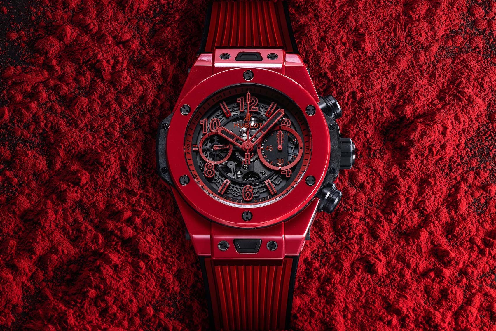 HUBLOT 帶來首款明亮紅色陶瓷腕錶
