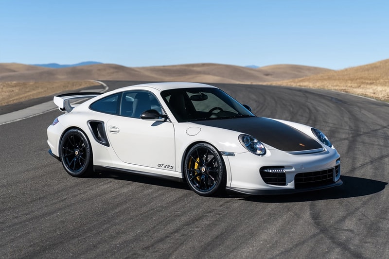 WhatsApp 創辦人即將出售 10 輛 Porsche 豪車收藏