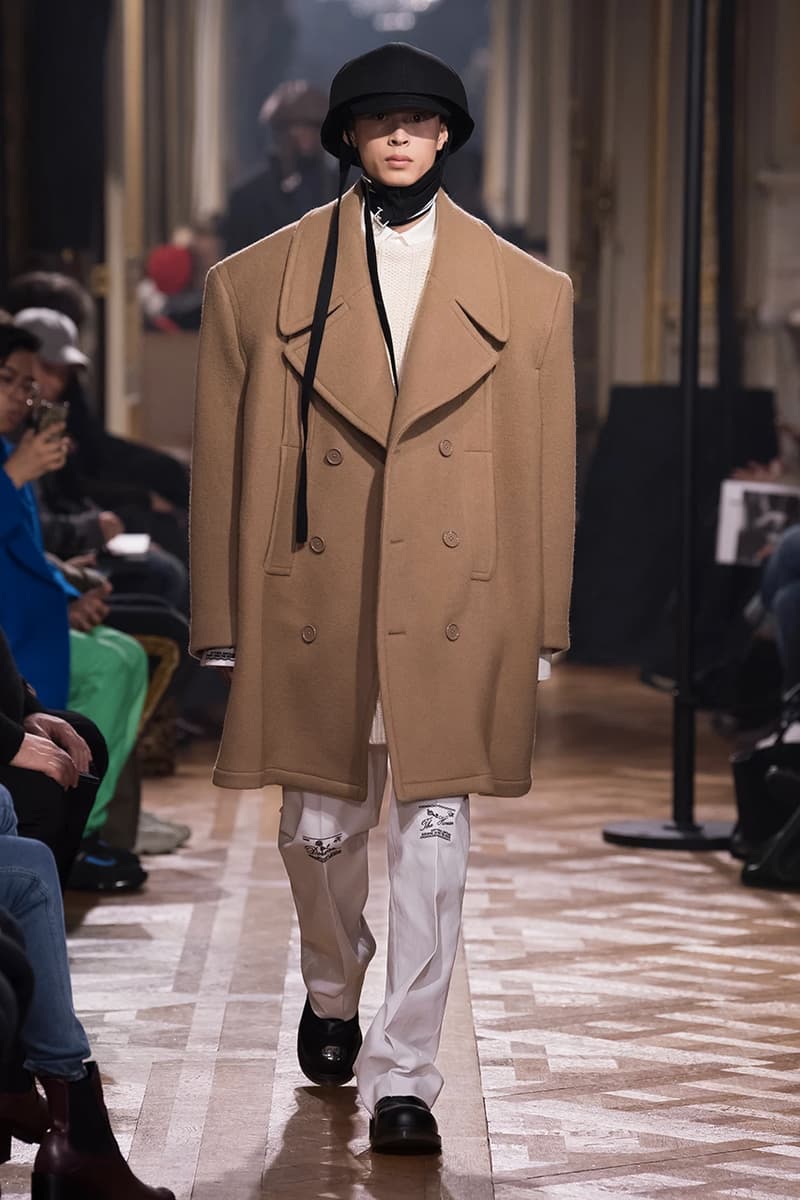巴黎時裝周 − 離開 Calvin Klein 的首秀!Raf Simons 發佈 2019 秋冬系列