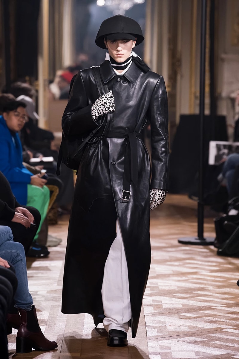 巴黎時裝周 − 離開 Calvin Klein 的首秀！Raf Simons 發佈 2019 秋冬系列