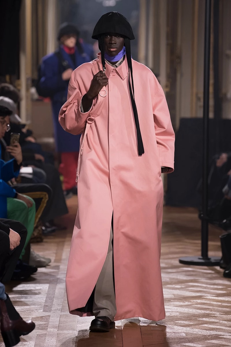 巴黎時裝周 − 離開 Calvin Klein 的首秀！Raf Simons 發佈 2019 秋冬系列