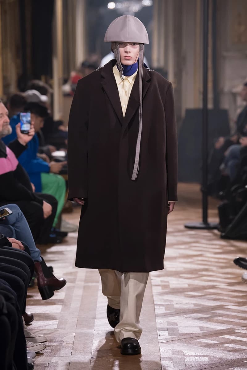 巴黎時裝周 − 離開 Calvin Klein 的首秀!Raf Simons 發佈 2019 秋冬系列