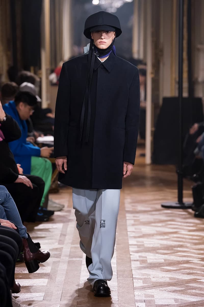 巴黎時裝周 − 離開 Calvin Klein 的首秀!Raf Simons 發佈 2019 秋冬系列