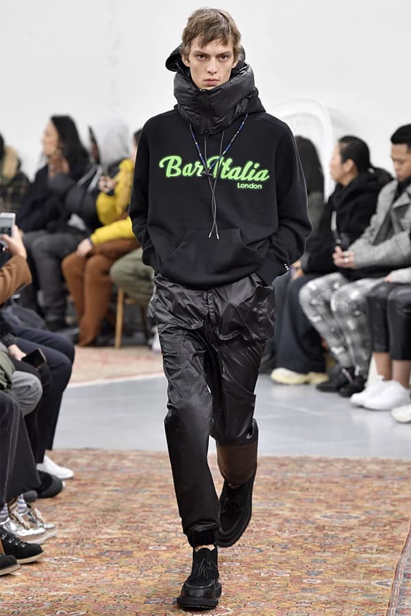 巴黎時裝周 − sacai 發佈 2019 秋冬系列