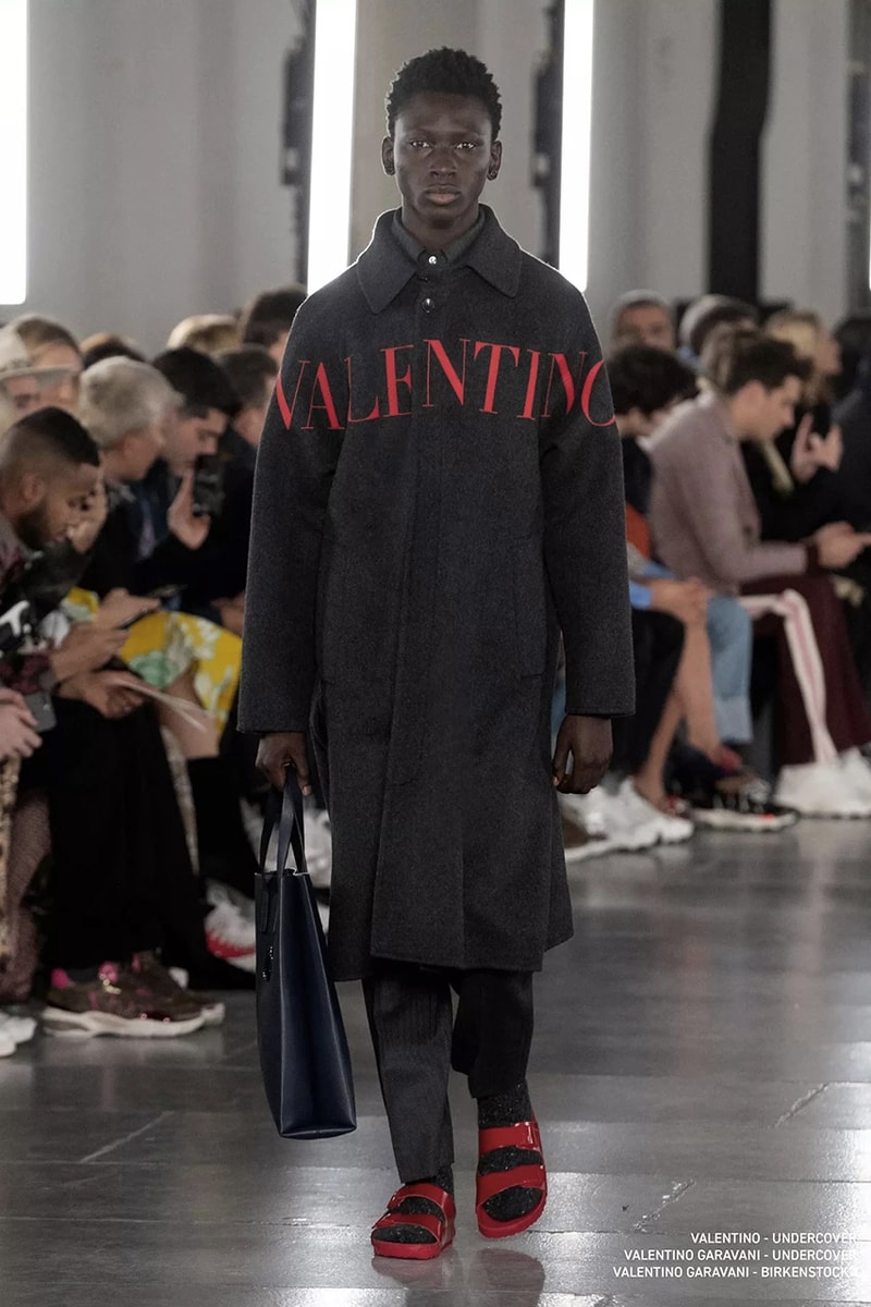 巴黎時裝周 − Valentino 發佈 2019 秋冬系列