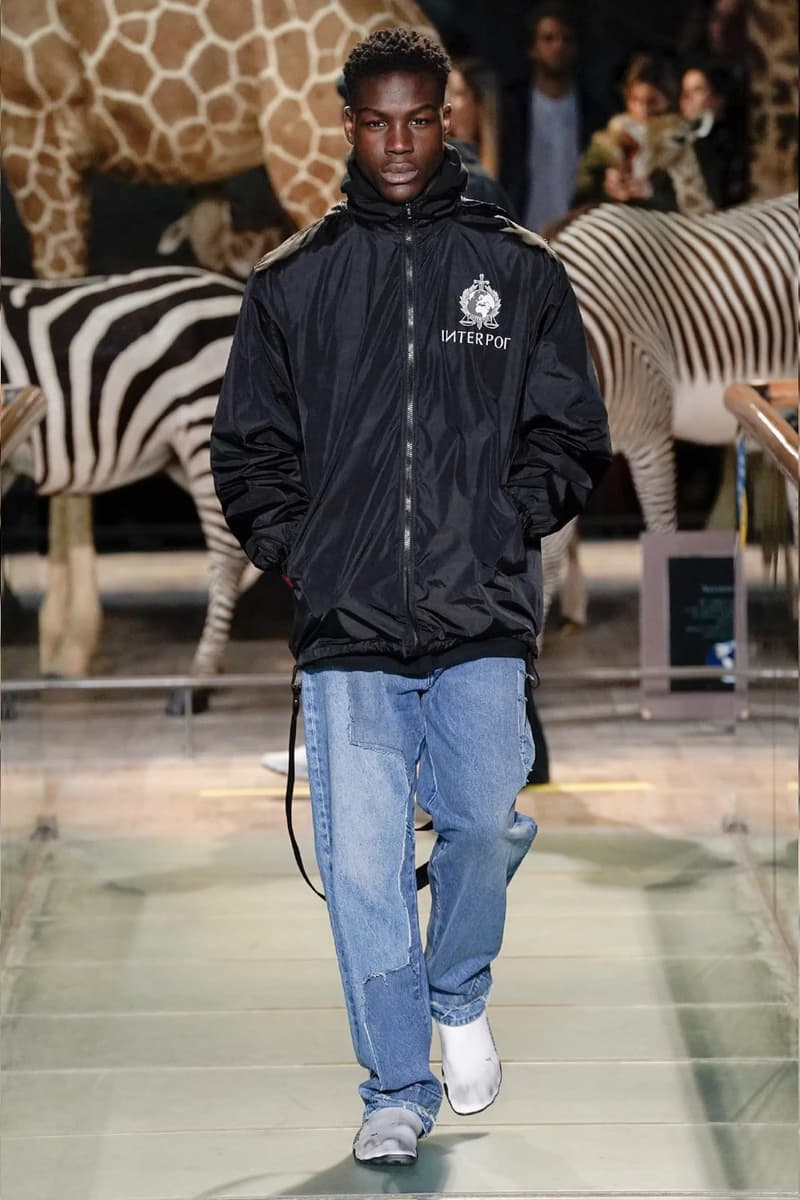 巴黎時裝周 − Vetements 發佈 2019 秋冬系列