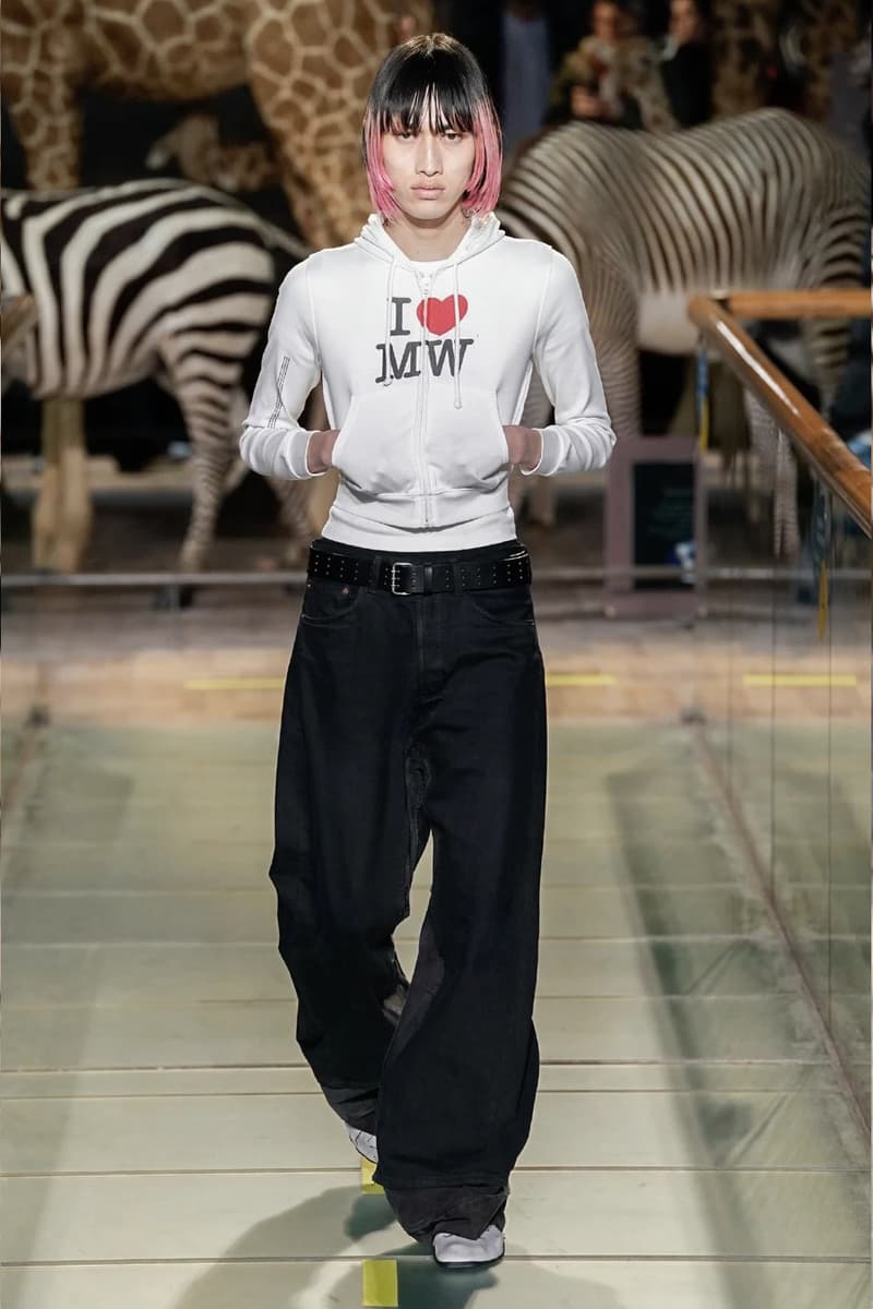 巴黎時裝周 − Vetements 發佈 2019 秋冬系列