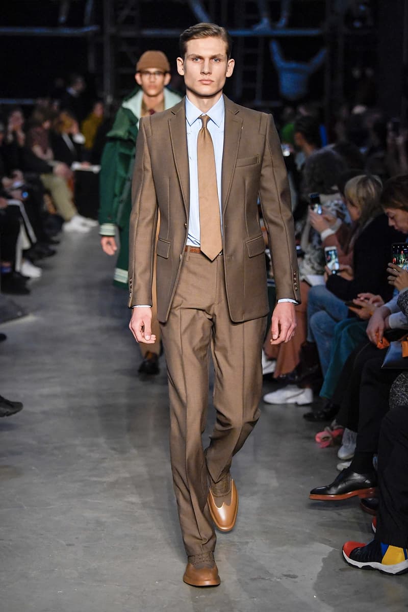 倫敦時裝周 − Burberry 發佈 2019 秋冬系列