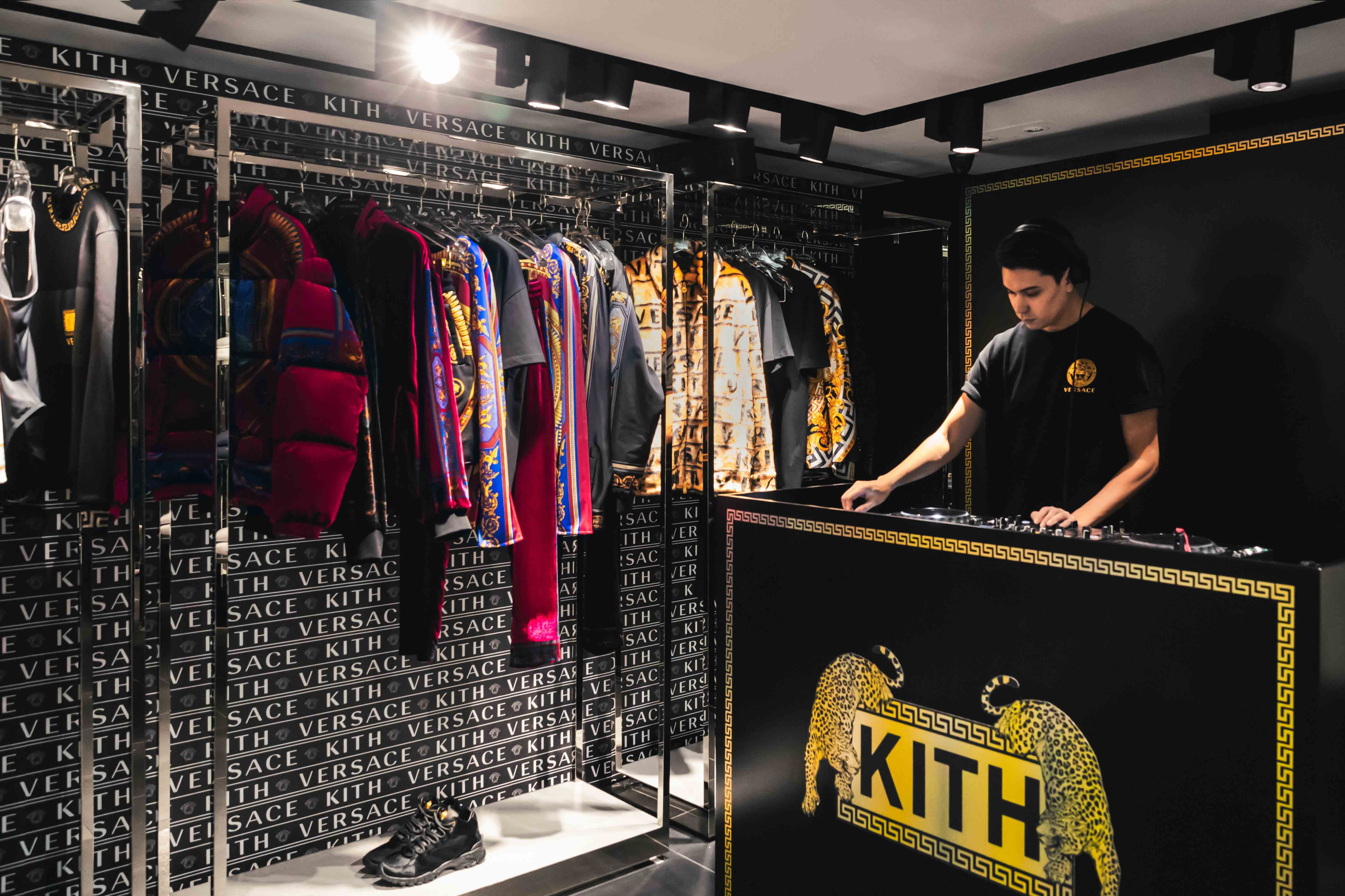 KITH 跟 Versace 攜手帶來首個聯乘系列