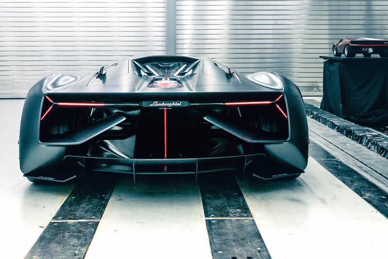 神牛現世 − Lamborghini 全新油電混合超跑 LB48H 即將登場