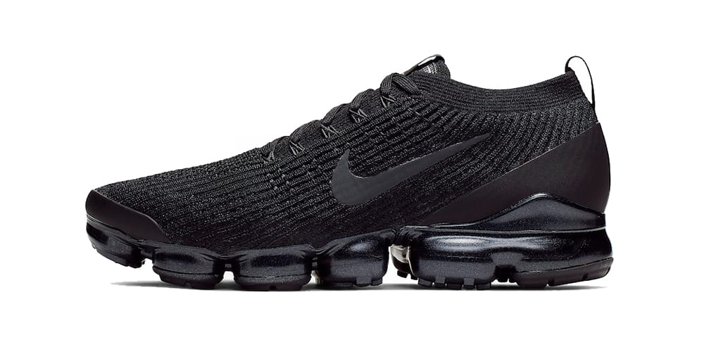 nike vapormax flyknit black and white