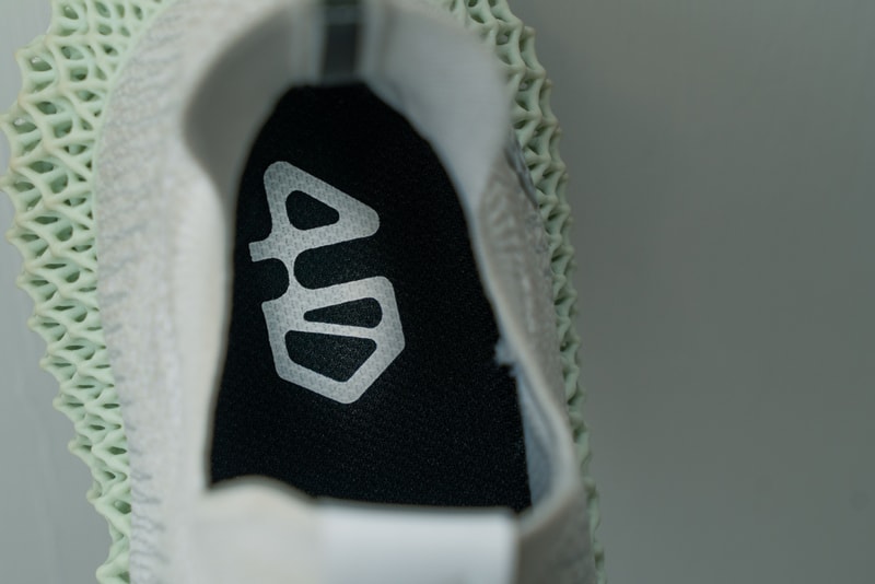 貨量回復-近賞 adidas AlphaEDGE 4D「White」配色