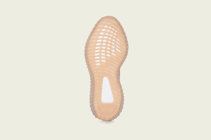 YEEZY BOOST 350 V2 全新配色「Clay」官方圖輯正式發佈ㄇ