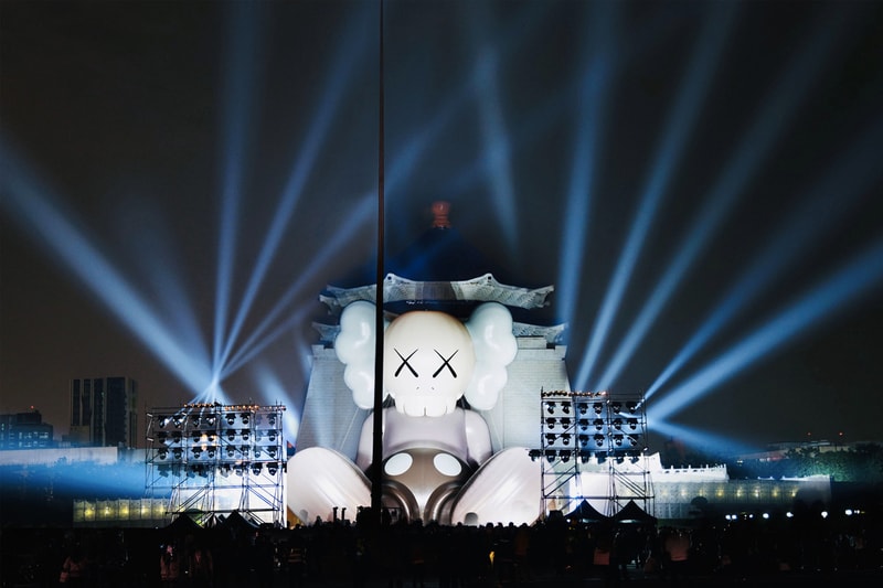 勿亂跟風 − KAWS 公開痛斥台中觀光景點「審計新村」周邊 COMPANION 假雕塑