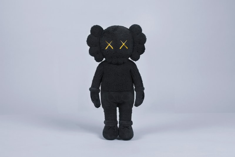重磅突擊－「KAWS:HOLIDAY」香港站追加 20" Companion 毛絨公仔