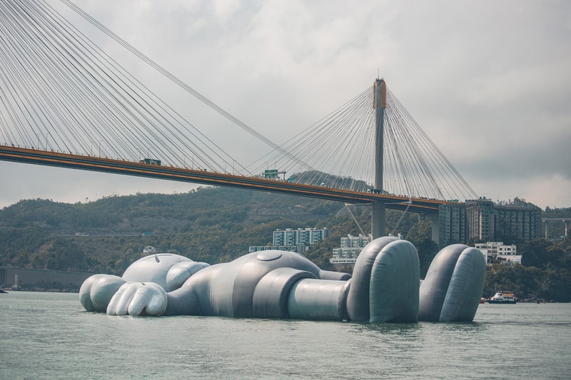 COMPANION 游向維港－「KAWS:HOLIDAY」香港站幕後圖片釋出