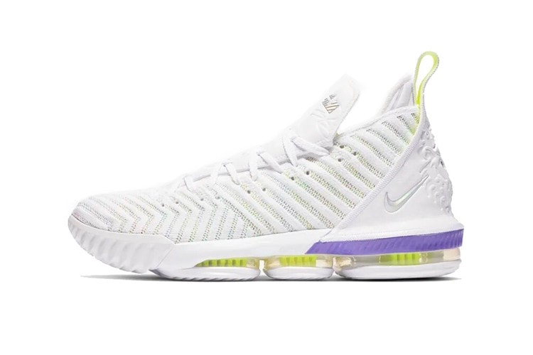Nike LeBron 16 全新「Buzz Lightyear」主題配色登場