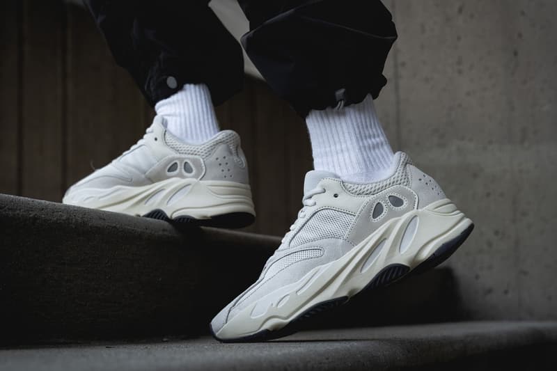 YEEZY BOOST 700 全新「Analog」配色上腳圖輯近賞