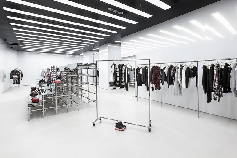 主理人親臨現場！率先走進 Alexander Wang 台灣首間門店