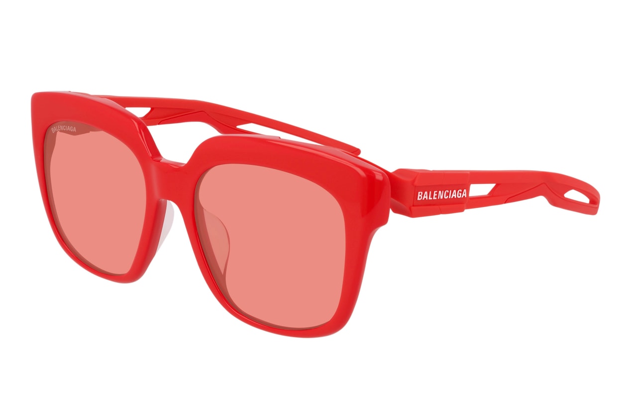 BALENCIAGA 帶來 2019 年夏季 HYBRID 眼鏡系列