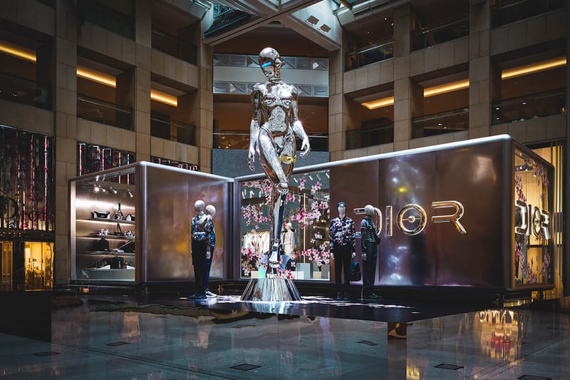 空山基「Sexy Robot」到著！Dior 2019 男裝早秋系列期間限定店登陸中環置地廣場