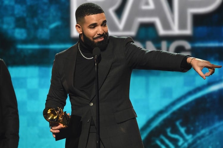 Drake 於《How Much Is Your Outfit? 》節目中展示價值一百萬美元的個人私服